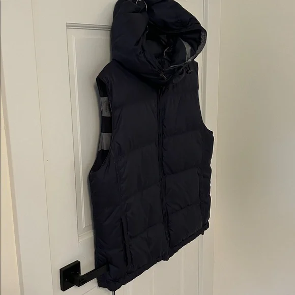 Burberry Checkered Down Puffer Vest (sz L) - Picture 2 of 14